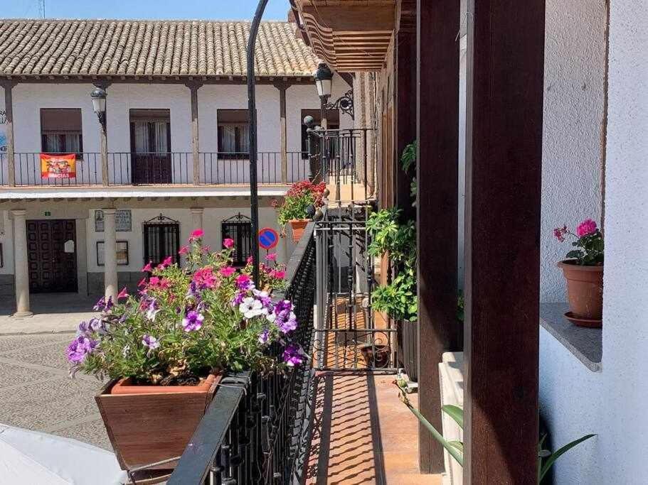 El Balcon De La Rosa Apartment La Puebla de Montalban Bagian luar foto