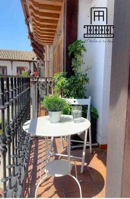 El Balcon De La Rosa Apartment La Puebla de Montalban Bagian luar foto